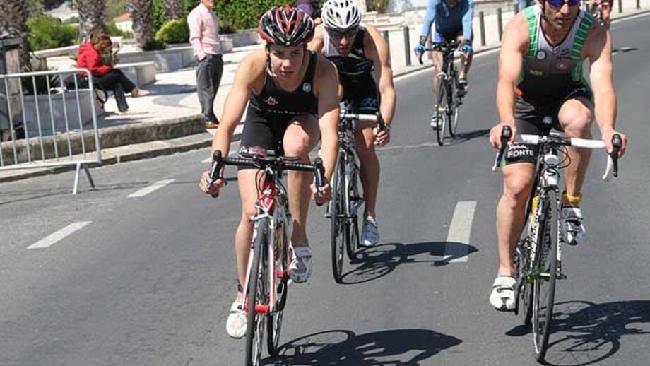 Sara Tenrinho vence Triatlo do Estoril