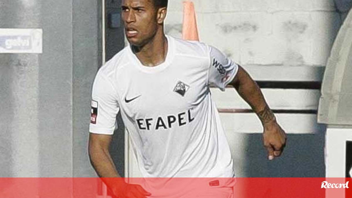 Reiner Ferreira já não é jogador da Briosa - Académica - Jornal Record
