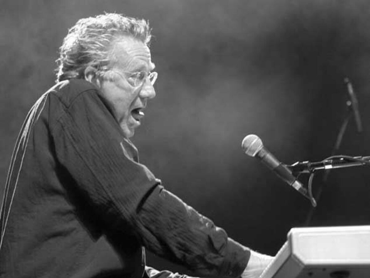 Ray Manzarek morre aos 74 anos