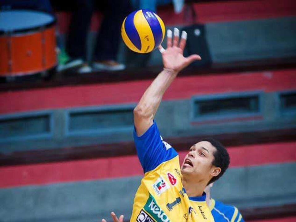 Saudades de Angola emocionam Valdir