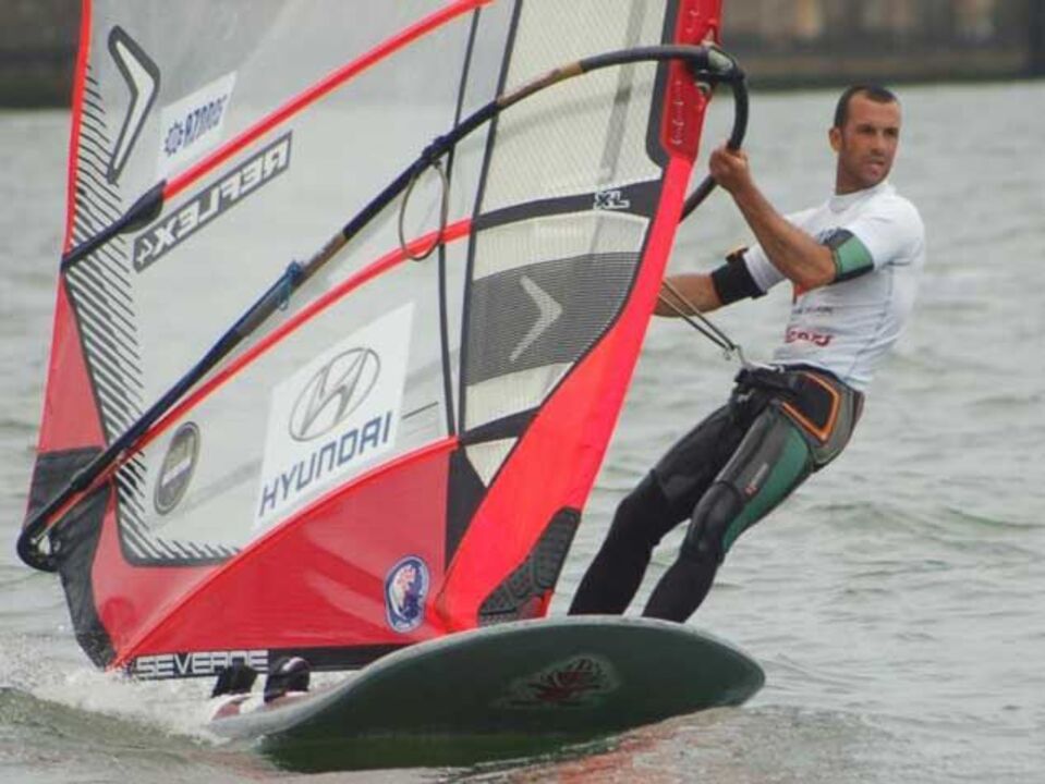 Windsurf: Miguel Martinho sagra-se campeão da Europa