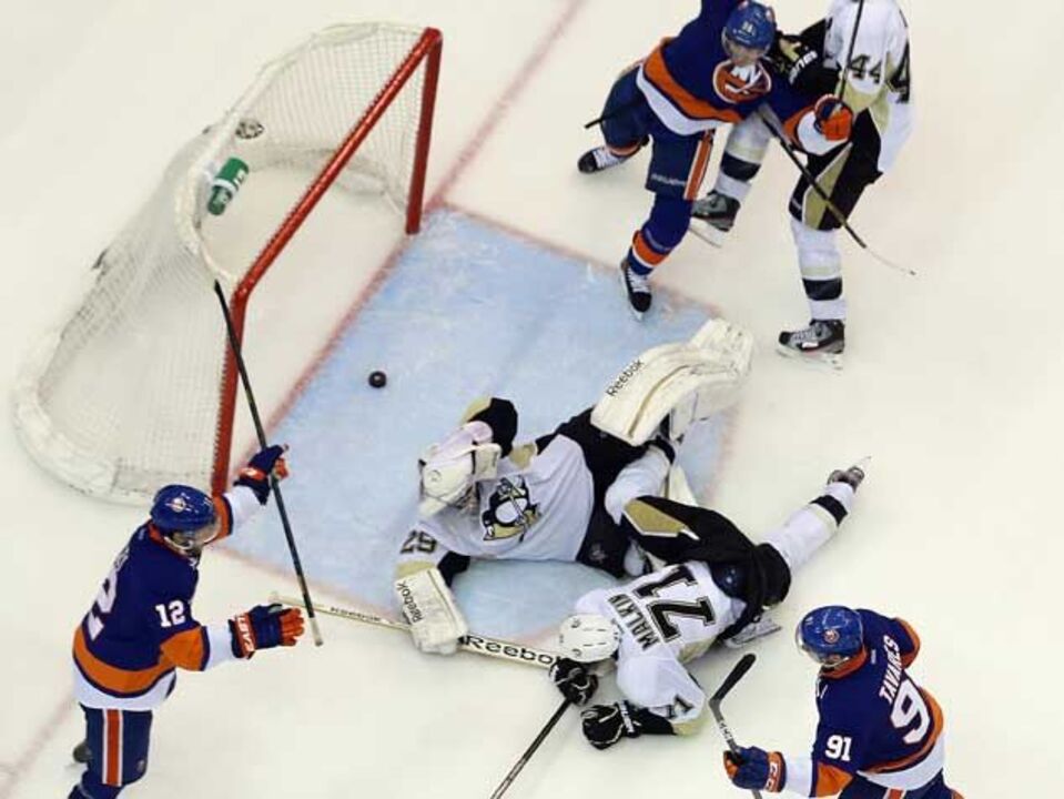 NHL: Tavares mantém Islanders na luta