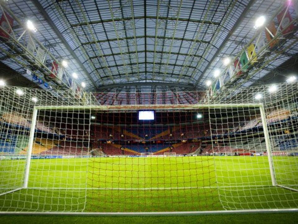 Adversários europeus convidados para Amesterdão