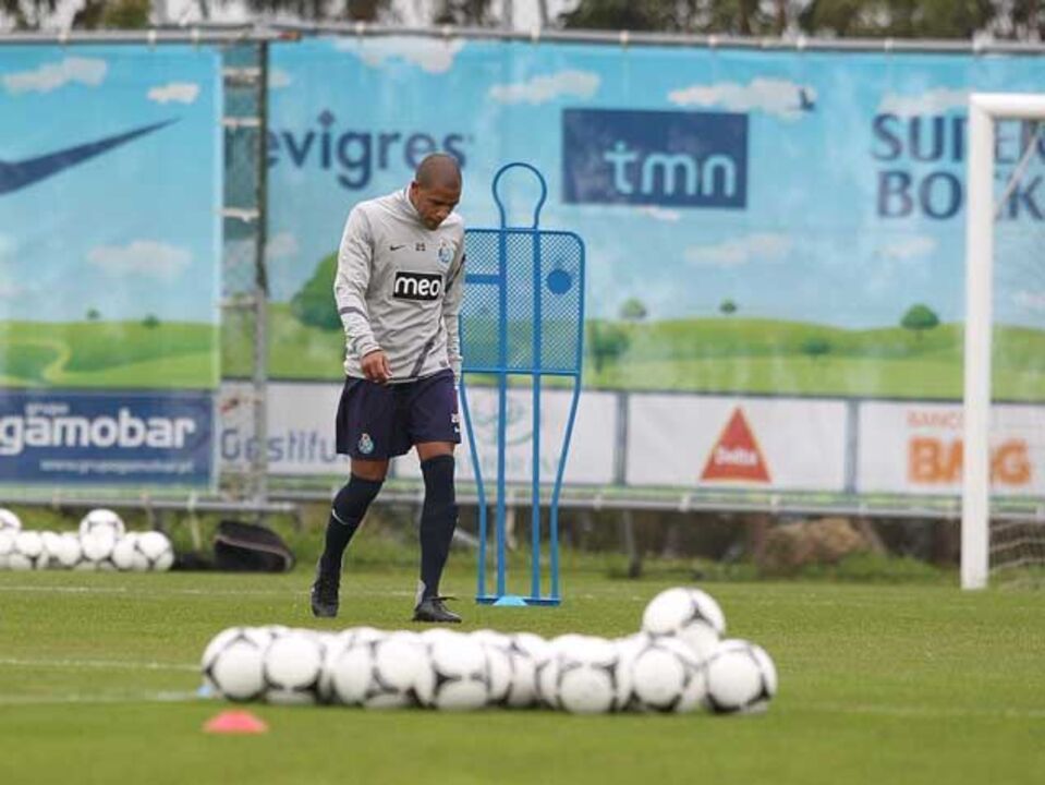 Portista Fernando não joga em Paços