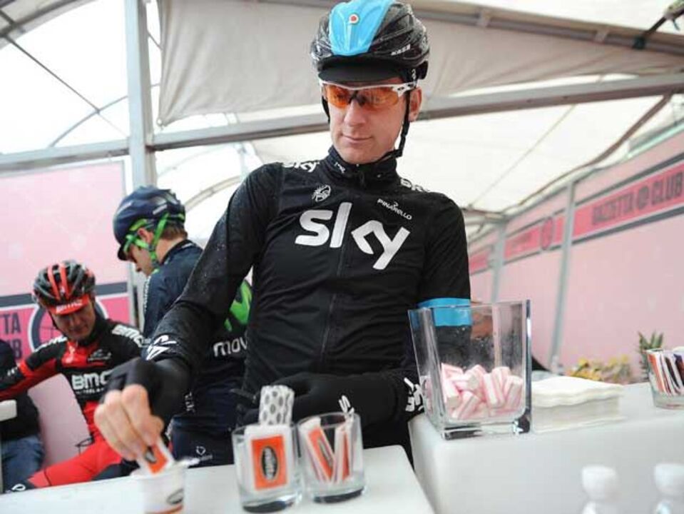 Infeção pulmonar força abandono de Bradley Wiggins