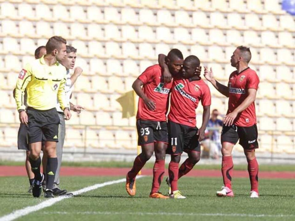 Penafiel-Sporting B, 2-1: Mbala bisa e oferece vitória
