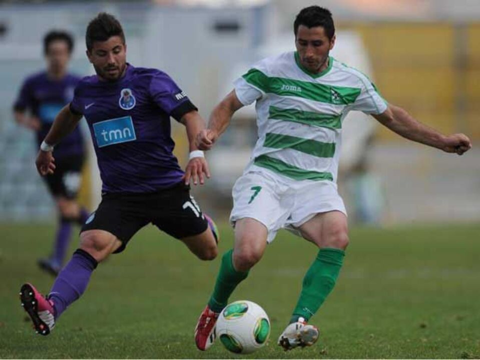 Naval-FC Porto B, 0-0: Empate em dia de protesto 