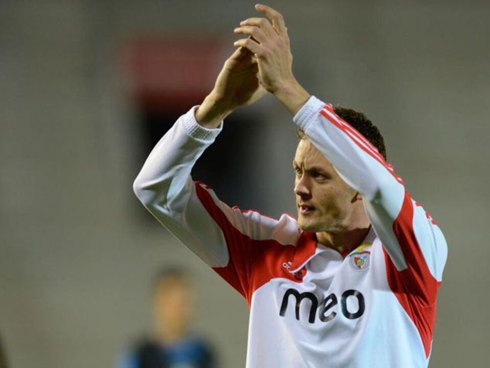 Mitrovic na senda de Matic