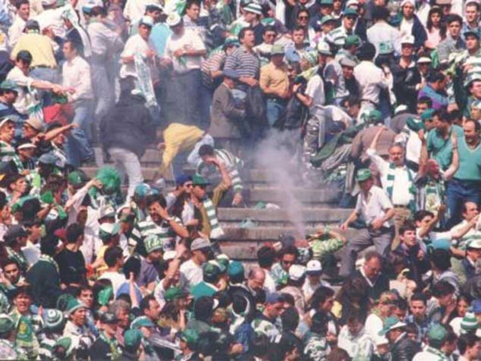 Tragédia no dérbi eterno