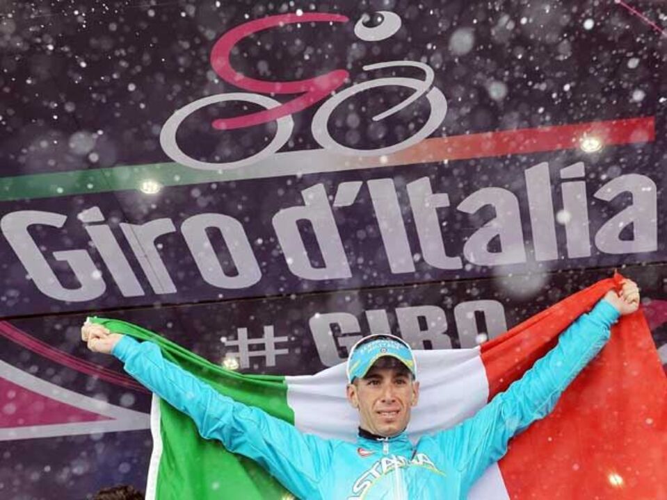 Cavendish vence última etapa na festa de Nibali
