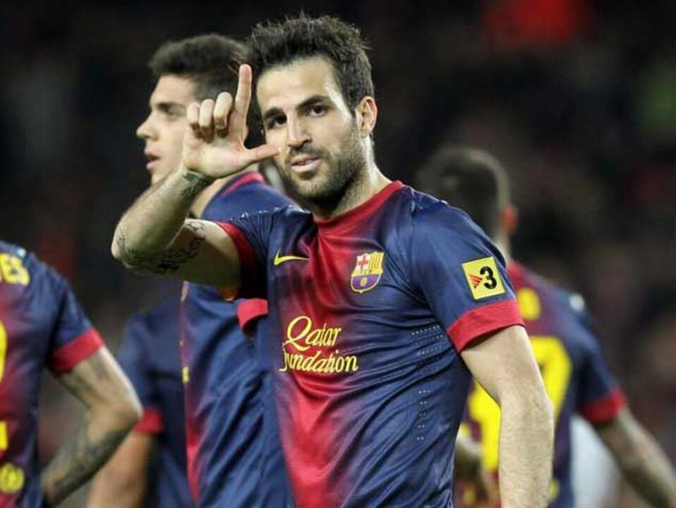 Rivais de Manchester disputam Fàbregas