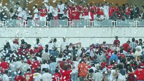 Duelo de gigantes começa ao almoço