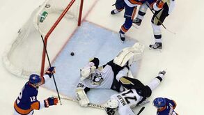 NHL: Tavares mantém Islanders na luta