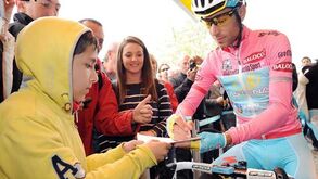 Nibali aumenta vantagem na liderança