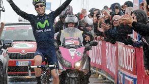Visconti ganha no Galibier com muita neve