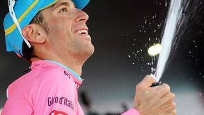 Nibali vence cronoescalada
