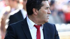 Saída de Peseiro oficializada