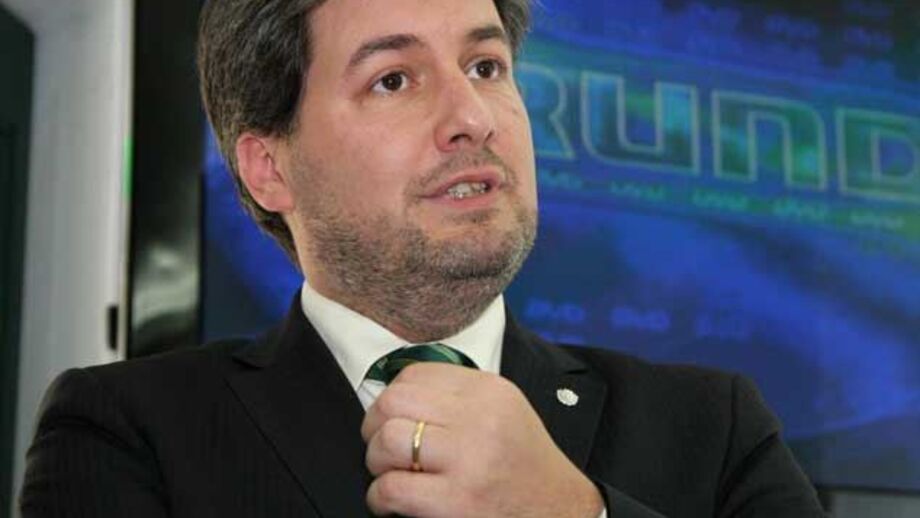 Ordenado do presidente nas mãos dos sócios
