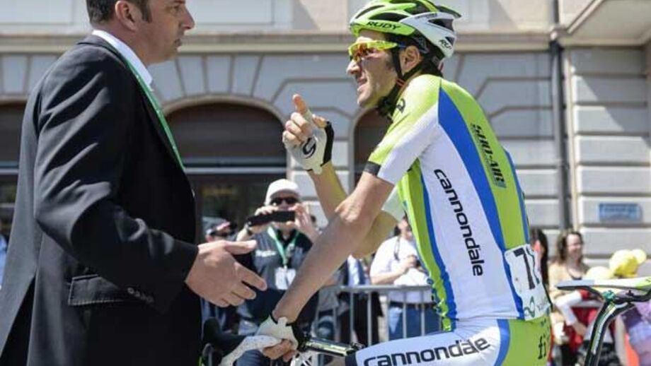 Bicampeão Ivan Basso falha prova devido a quisto  