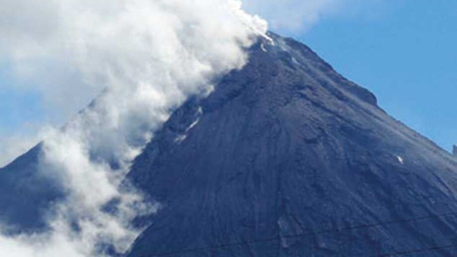 Erupção do Mayon faz cinco vítimas