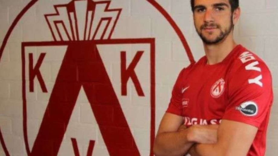 Mitrovic: «Não sinto pressão em substituir Garay»