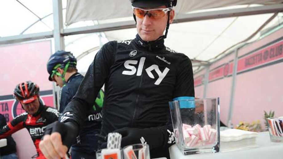 Infeção pulmonar força abandono de Bradley Wiggins