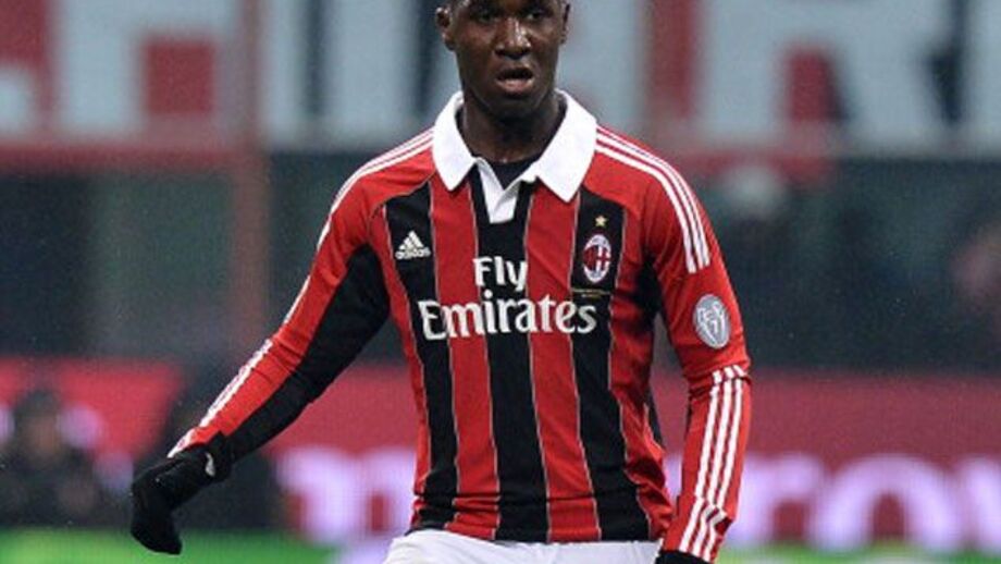 Zapata no AC Milan a título definitivo