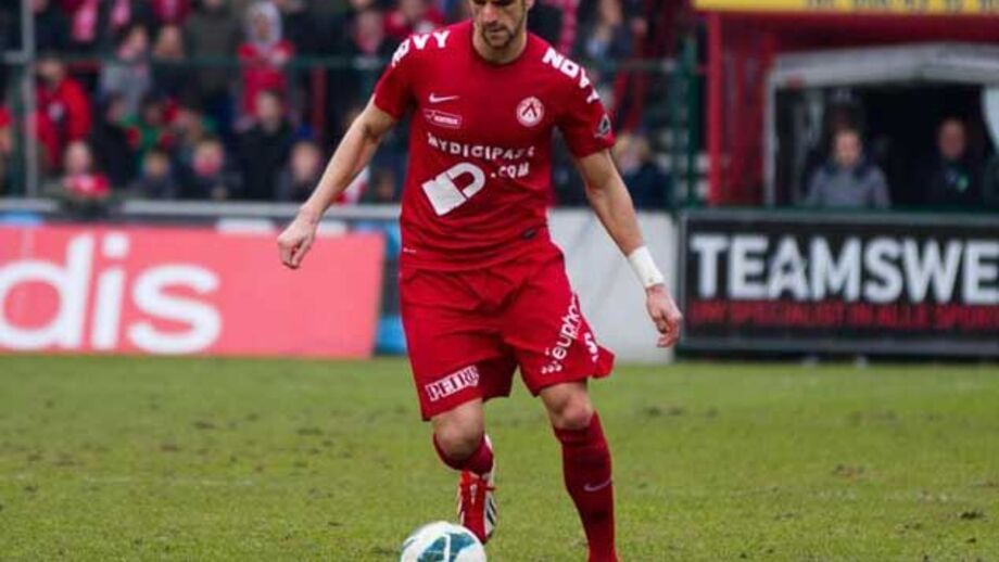 Mitrovic: «Orgulhoso por ter assinado pelo Benfica»