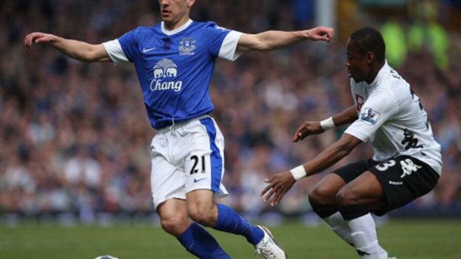 Osman renova com o Everton até 2015