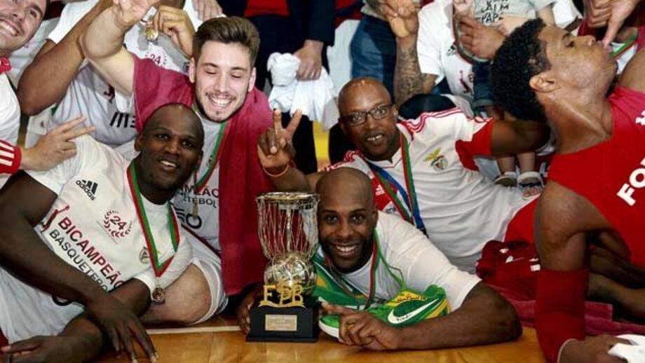 ACADÉMICA-BENFICA, em direto