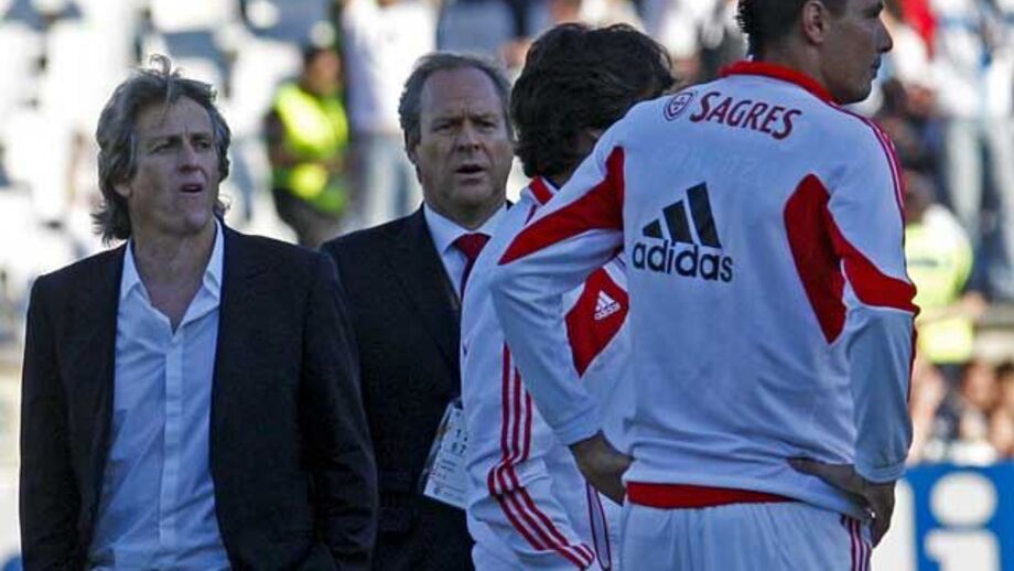 Jorge Jesus: «Cardozo ficou de cabeça perdida pela derrota»