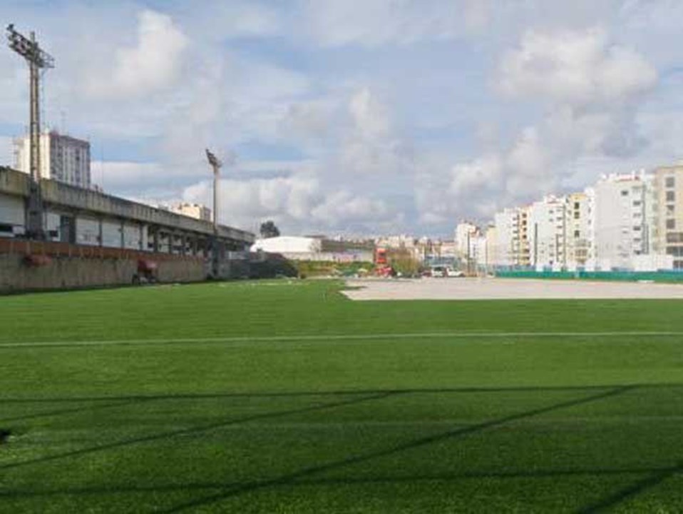 Estádio do Estrela da Amadora de novo à venda - Futebol Nacional