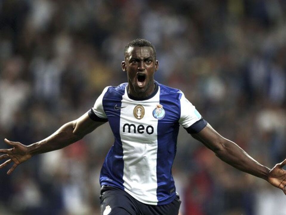 Ingleses falam em proposta do Tottenham por Jackson