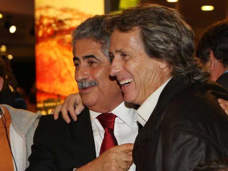 Diretor-geral completa puzzle