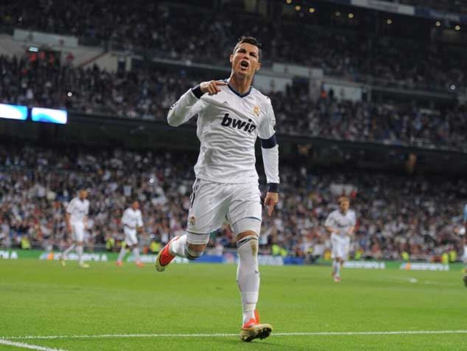 Ronaldo tem merengues entre a espada e a parede