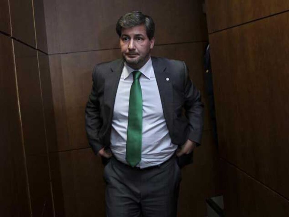 Os salários que pesam na carteira de Bruno de Carvalho