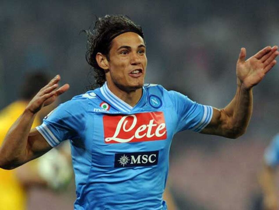 Cavani pede ao Nápoles para baixar preço