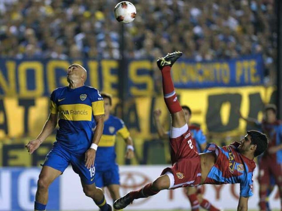 Lisandro López por cinco épocas