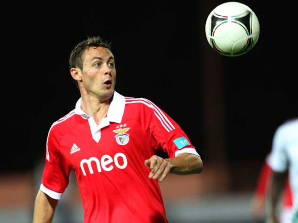 Sérvia quer jogos da águia 