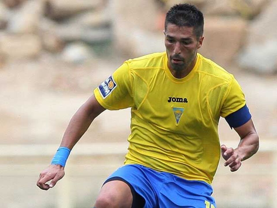 Steven Vitória confirmado nas águias