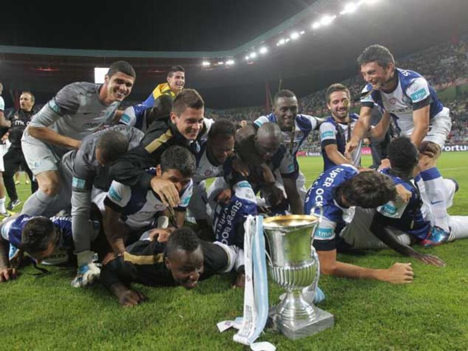 Procurar título logo a abrir