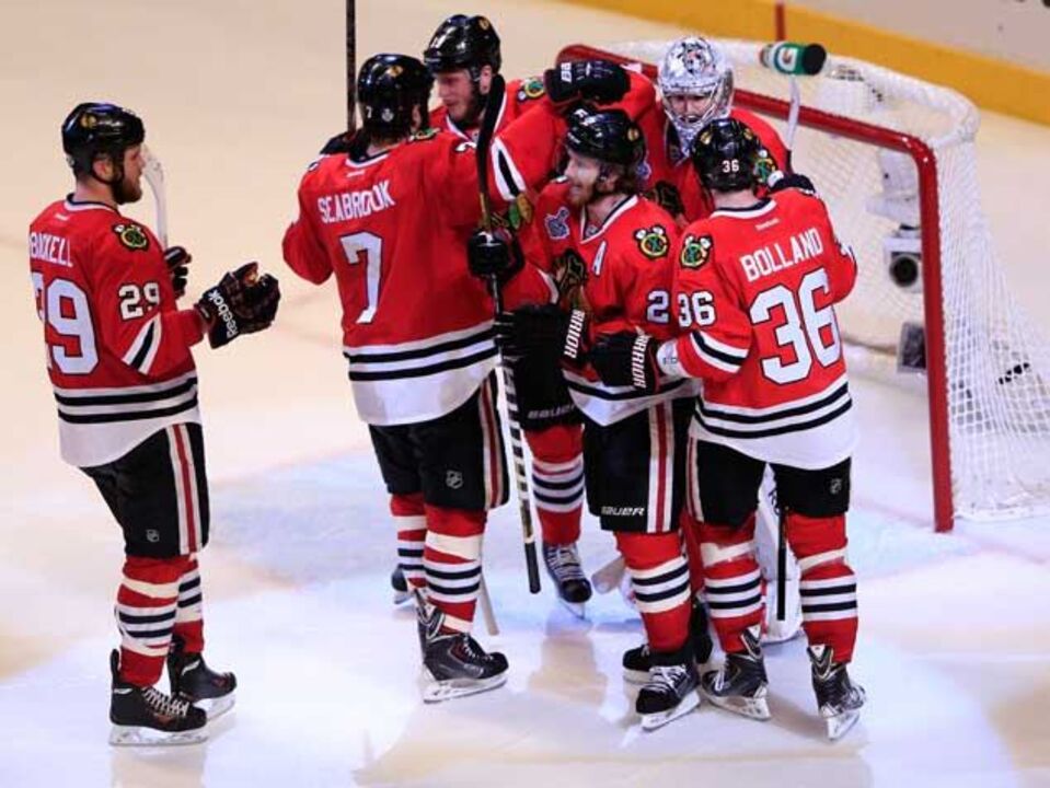 NHL: Chicago Blackhawks a uma vitória do título