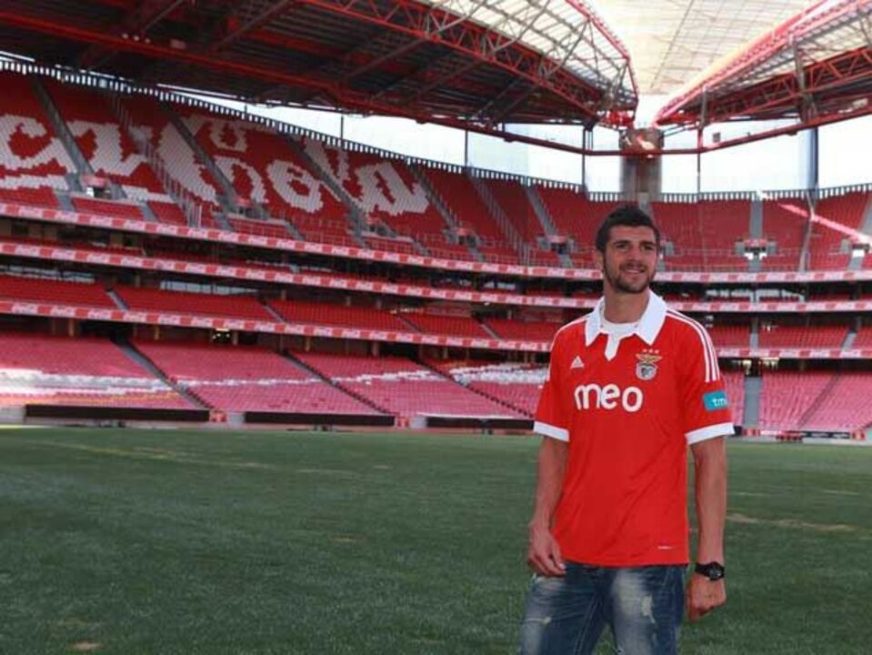 Mitrovic: «Benfica é um clube de top 10 europeu»