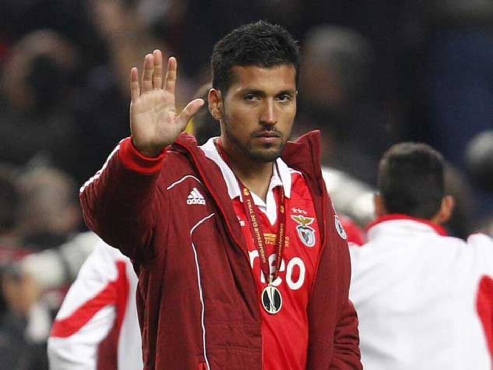 Pai de Garay recusa falar da transferência