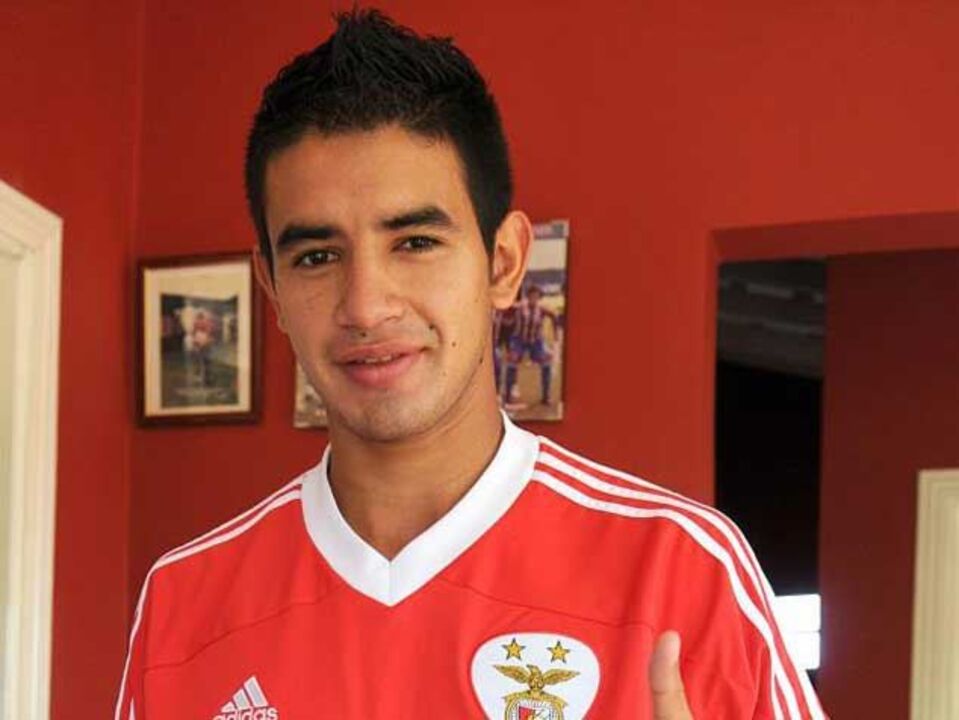 Derlis González: «Que Cardozo não saia» 