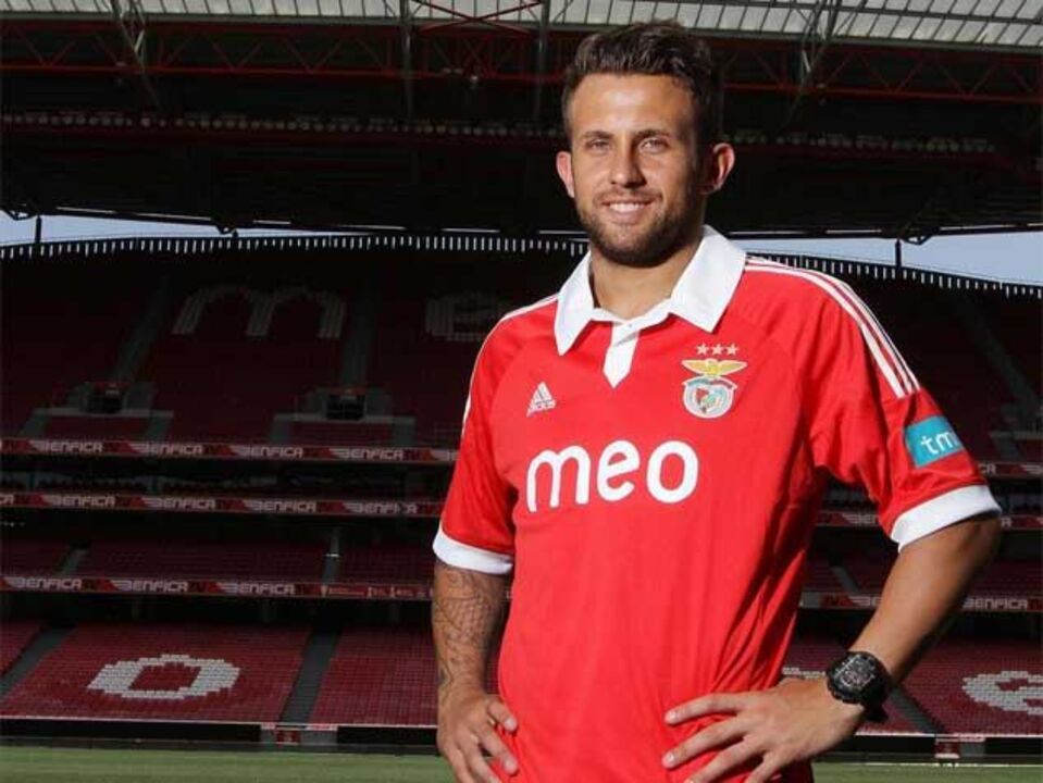 Sulejmani: «É difícil recusar uma oferta do Benfica»