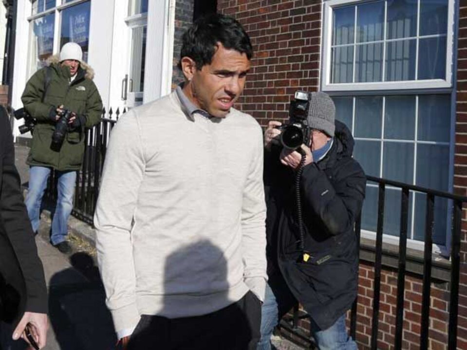 Tévez tem de cumprir pena antes de ir para a Juventus