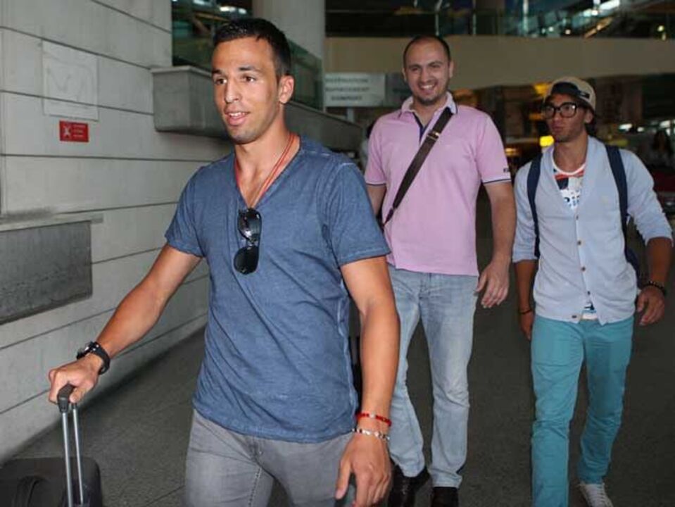 Filip acompanha Lazar e deve assinar