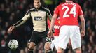 Garay próximo de Old Trafford