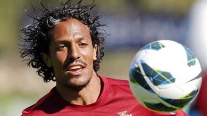 Bruno Alves assina por três anos com o Fenerbahçe 